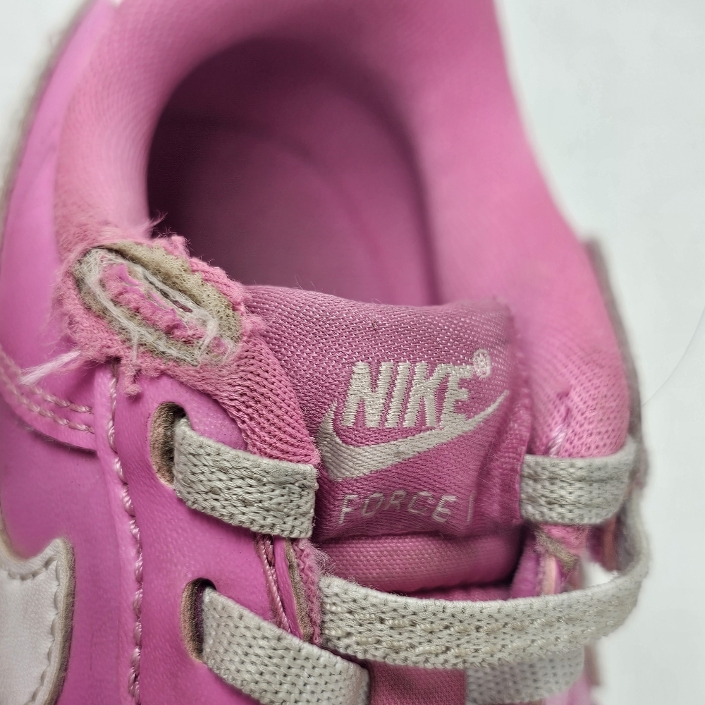 Nike Force 1 Low EasyOn Kids 11.5C Playful Pink White FlyEase Hook Loop Strap - Picture 11 of 12
